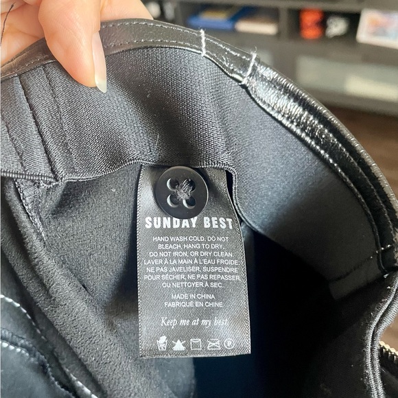 ARITZIA Faux Leather Moto Tessy Pant - Picture 6 of 9